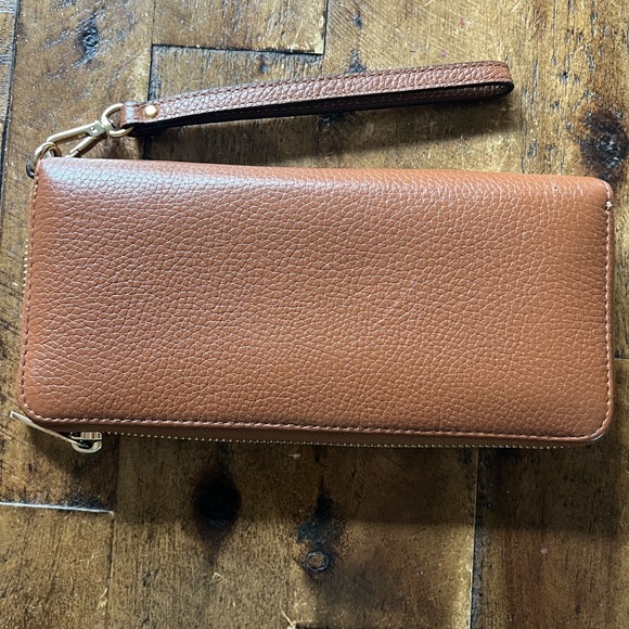 Michael Kors wallet - Picture 2 of 3